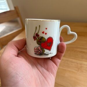 Vintage Suzy Stafford 1977 Small Snail Heart Tea Cup Suzy’s Zoo
